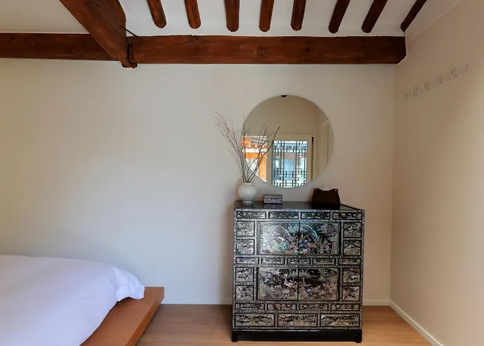 Premium Modern Bukchon Hanok Ubojae 牛步齋 Slow Walk In Bukchon